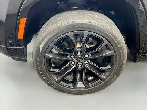 Used 2022 Jeep Grand Wagoneer Series II image 13