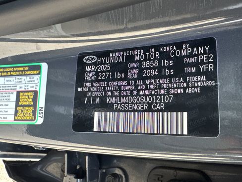 Certified 2025 Hyundai Elantra Sport image 32