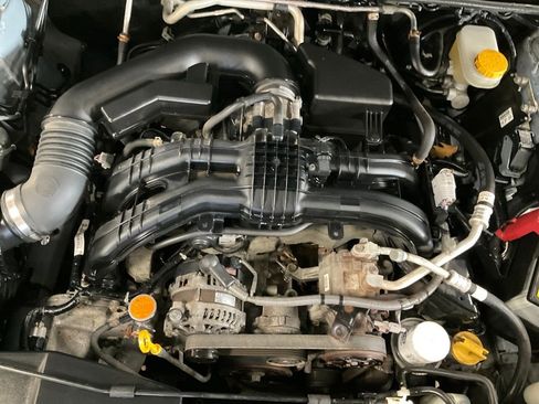 Used 2019 Subaru Crosstrek 2.0i Premium image 10