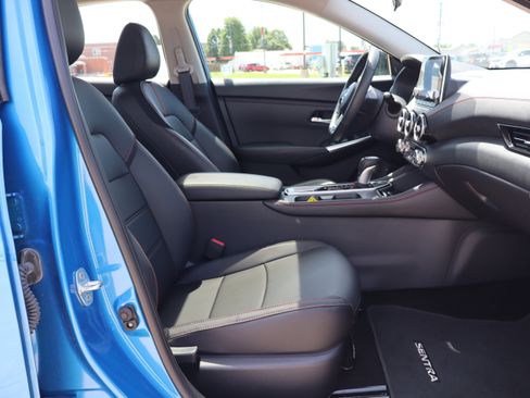Used 2024 Nissan Sentra SR w/ SR Premium Package FWD image 12