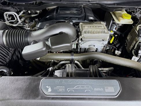 Used 2022 Jeep Wagoneer Series III w/ Premium Group I image 39