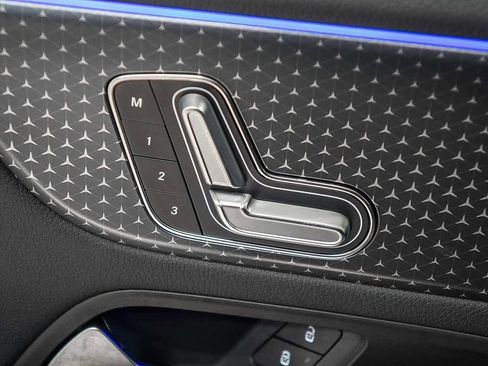 Used 2025 Mercedes-Benz GLA 250 image 23