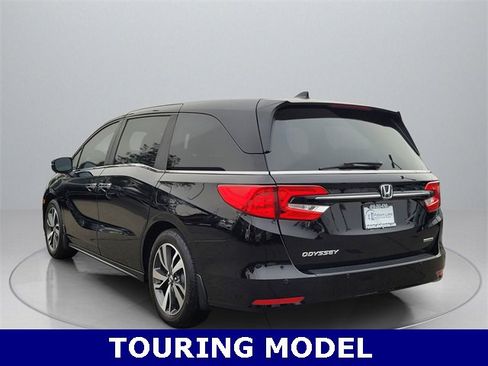 Used 2024 Honda Odyssey Touring image 5
