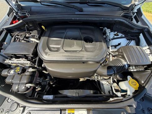 Used 2019 Jeep Grand Cherokee Overland image 17