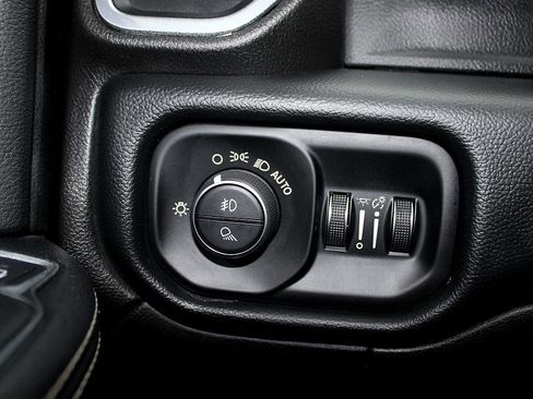 Used 2019 RAM 2500 Laramie image 10