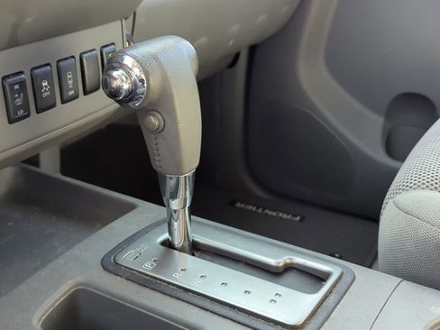 Used 2017 Nissan Frontier SV w/ SV Value Truck Package image 18