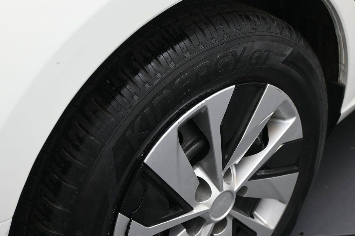 Used 2020 Nissan Altima 2.5 S FWD image 14