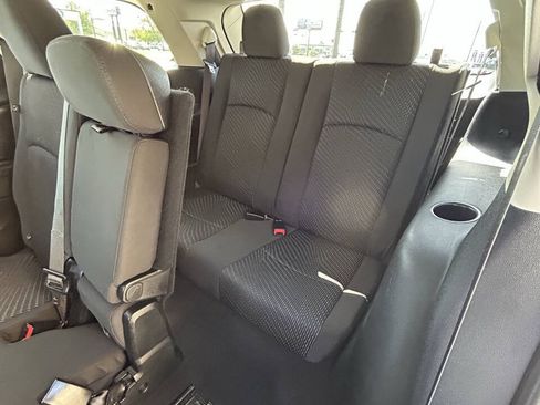 Used 2018 Dodge Journey SE w/ Connectivity Group FWD image 16