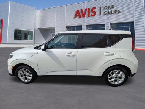 Used 2024 Kia Soul LX w/ Option Group 015 FWD image 10
