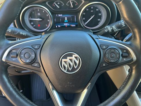 Used 2019 Buick Envision Essence FWD image 12