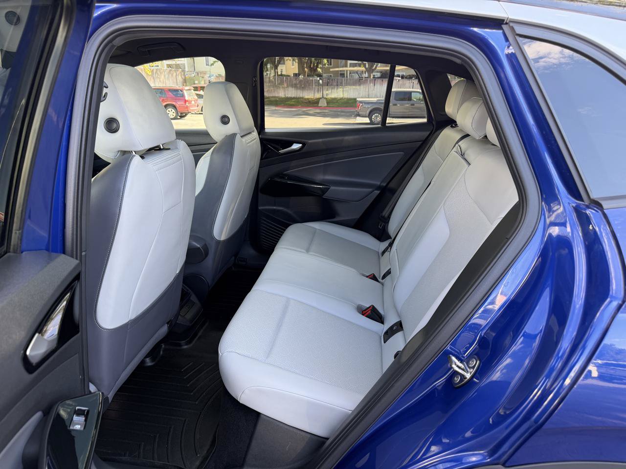 Used 2022 Volkswagen ID.4 Pro S w/ Gradient Package AWD/4WD image 7