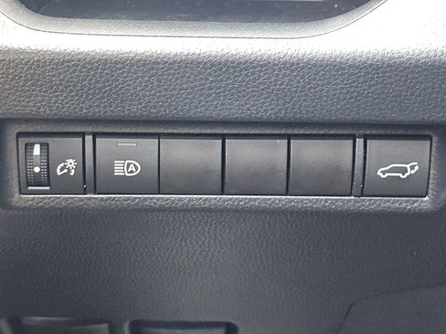 Used 2022 Toyota RAV4 XLE Premium AWD/4WD image 13