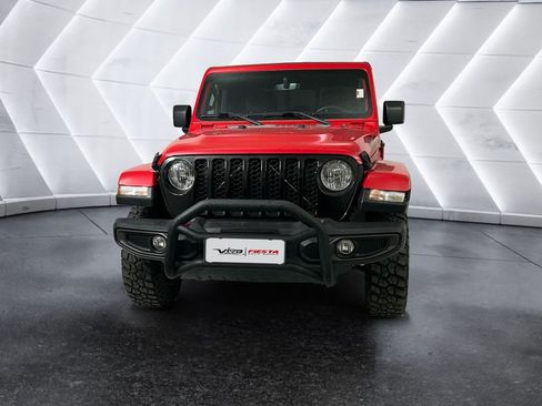 Used 2023 Jeep Gladiator Sport AWD/4WD image 2
