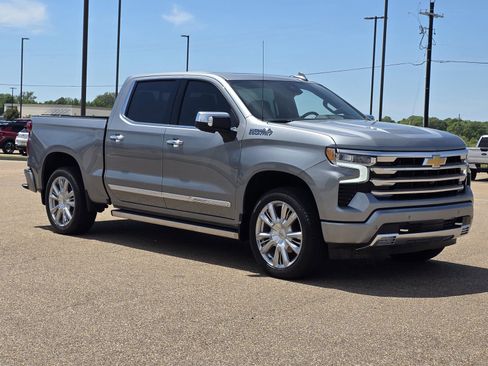 New 2026 Chevrolet Silverado 1500 High Country AWD/4WD image 3