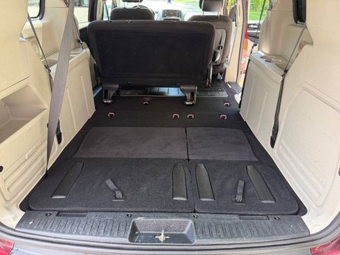 Used 2017 Dodge Grand Caravan SE w/ Power Window Group FWD image 9
