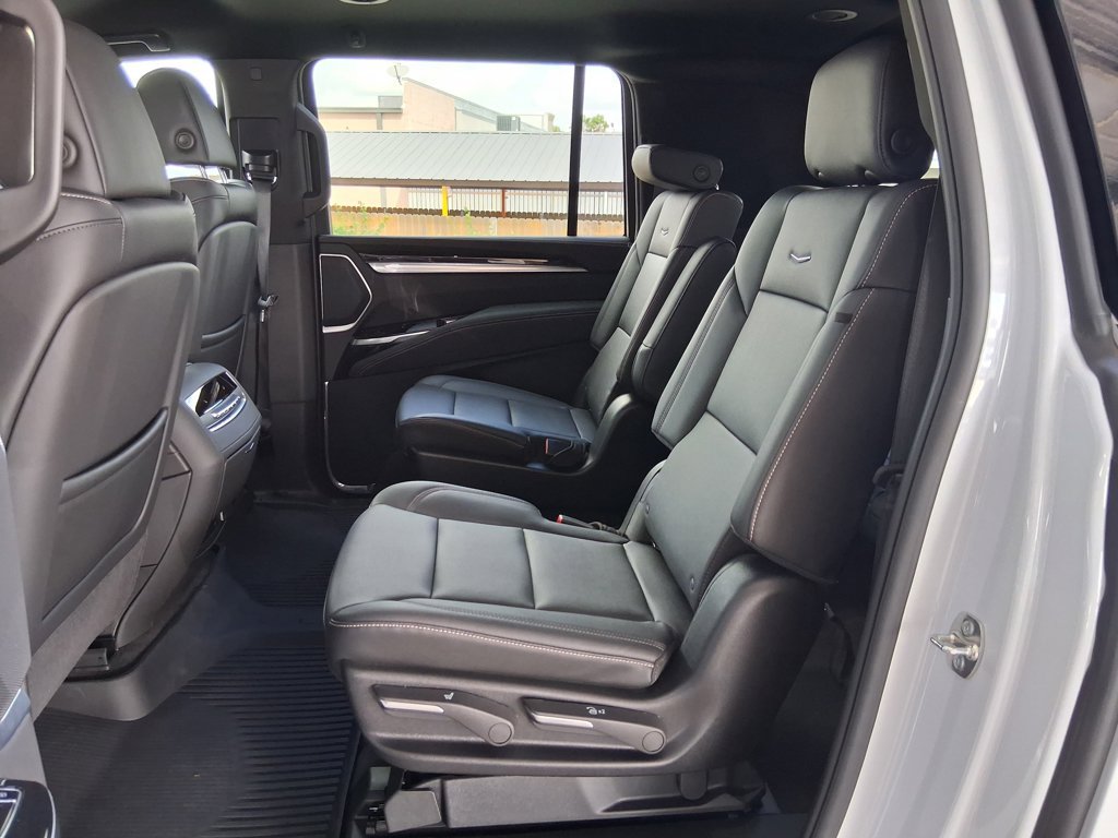 Used 2026 Cadillac Escalade ESV 2WD w/ LPO, Floor Liner Package image 23