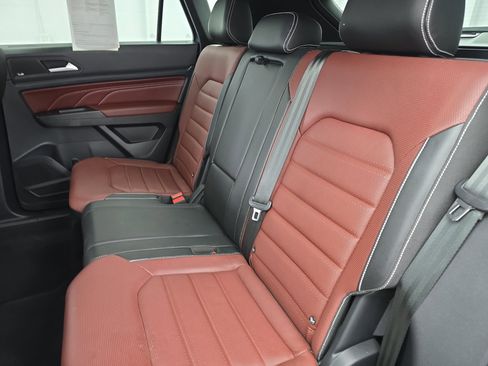 Used 2021 Volkswagen Atlas Cross Sport SEL Premium image 14