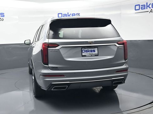 Used 2025 Cadillac XT6 Premium Luxury FWD image 7