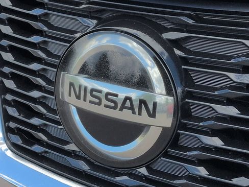 Used 2018 Nissan Rogue SL w/ Premium Package AWD/4WD image 12