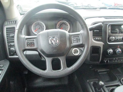 Used 2014 RAM 3500 Tradesman image 19