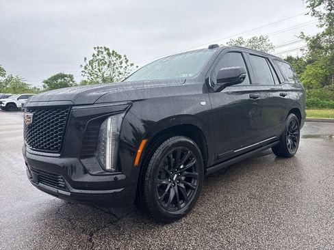 Used 2025 Cadillac Escalade Sport w/ Touring Package AWD/4WD image 5