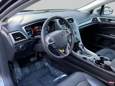 Used 2016 Ford Fusion SE w/ Equipment Group 202A FWD image 15