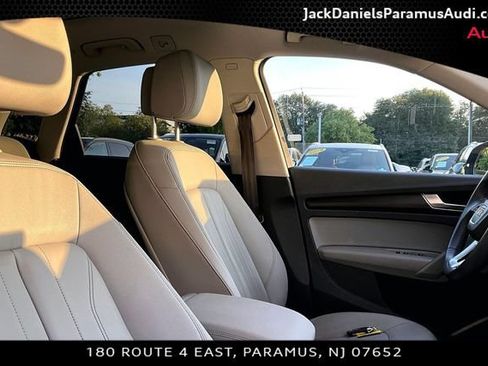 Certified 2023 Audi Q5 2.0T Premium w/ Convenience Package AWD/4WD image 7