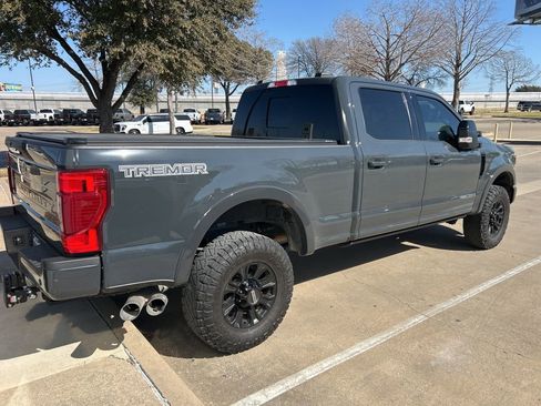 Used 2021 Ford F250 Lariat image 3