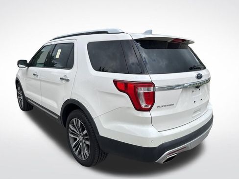 Used 2017 Ford Explorer Platinum image 5