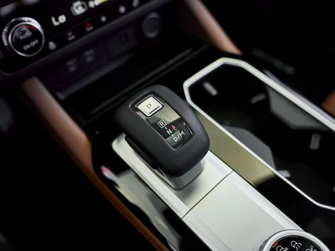 New 2026 Mitsubishi Outlander SEL FWD image 49