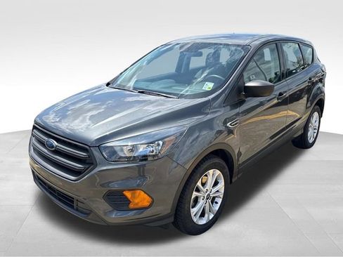 Used 2018 Ford Escape S FWD image 3