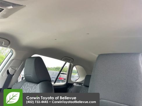 Used 2025 Toyota RAV4 XLE AWD/4WD image 24