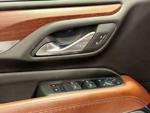 Used 2024 GMC Yukon Denali Ultimate image 18