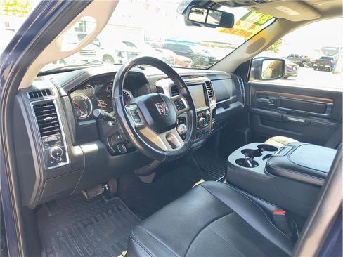 Used 2017 RAM 1500 Laramie w/ Convenience Group AWD/4WD image 5