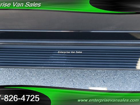 Used 2023 Ford Transit 350 XLT image 12