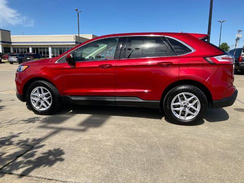 Certified 2024 Ford Edge SEL w/ Convenience Package AWD/4WD image 2