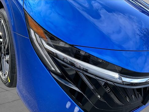 New 2026 Nissan Sentra SR w/ SR Premium Package FWD image 13