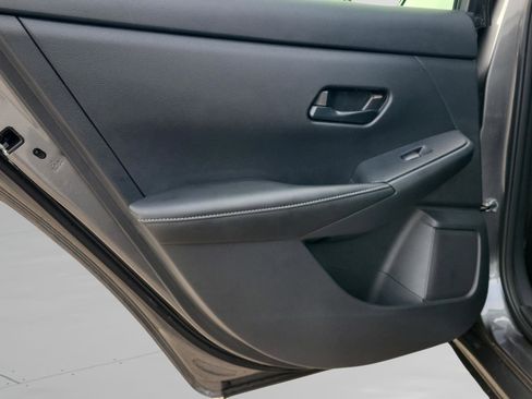 Used 2025 Nissan Sentra SV w/ All-Weather Package image 10