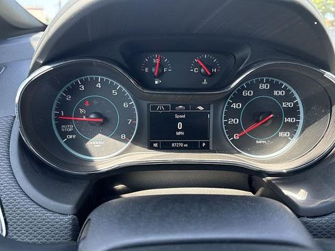 Used 2018 Chevrolet Cruze LT w/ Convenience Package FWD image 38