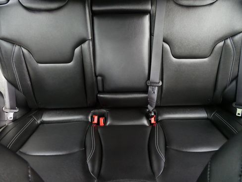 Used 2025 Jeep Compass Limited AWD/4WD image 13
