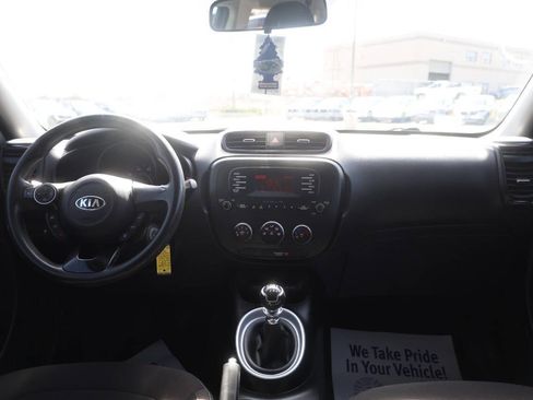 Used 2016 Kia Soul FWD image 14