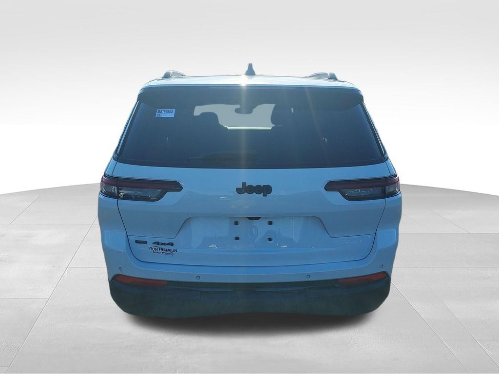 Used 2021 Jeep Grand Cherokee L Laredo AWD/4WD image 4