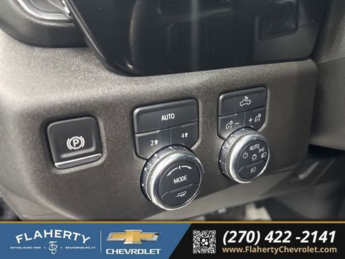 Used 2025 GMC Sierra 1500 Elevation image 19