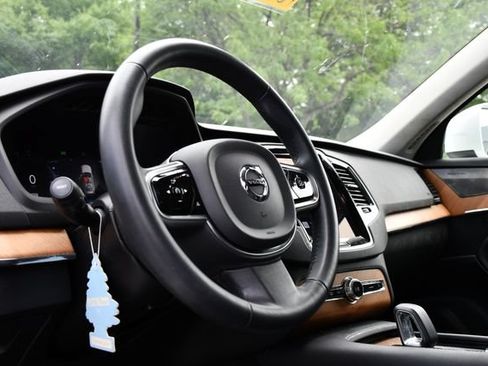 Used 2023 Volvo XC90 B6 Plus AWD/4WD image 11