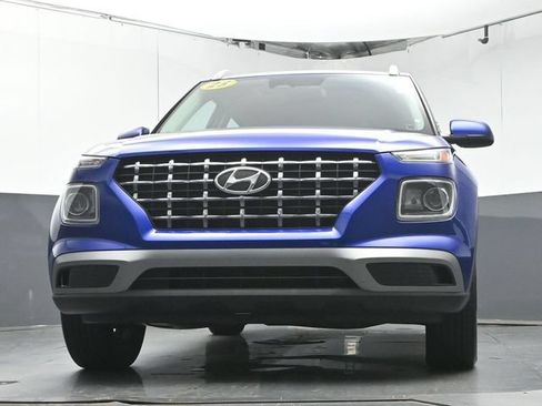 Used 2023 Hyundai Venue SEL FWD image 32