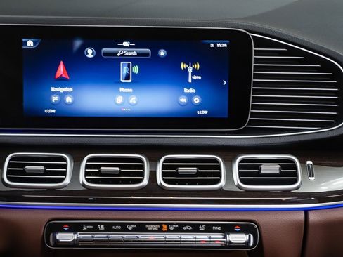 New 2025 Mercedes-Benz GLE 450 4MATIC image 16