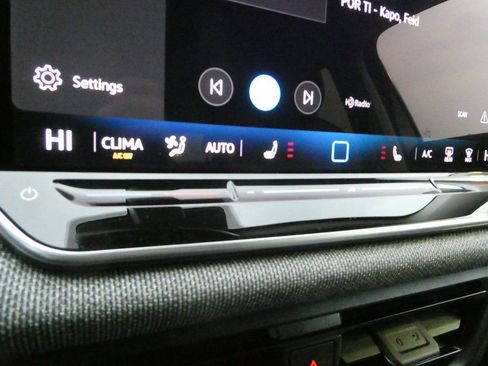 New 2026 Volkswagen Tiguan S AWD/4WD image 9
