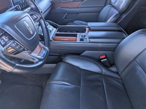 Used 2024 Lincoln Navigator Reserve image 18
