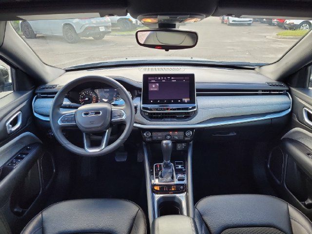 Used 2024 Jeep Compass Latitude AWD/4WD image 12