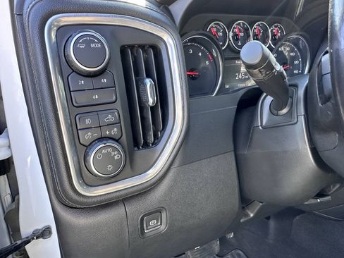 Used 2021 Chevrolet Silverado 2500 LT w/ Convenience Package AWD/4WD image 26